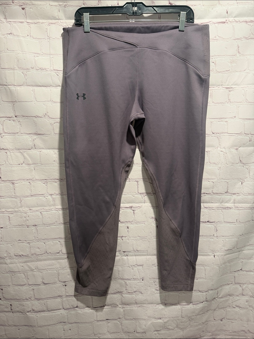 Under Armour Lavender Performance Leggings Woman’s‎ Size XL
